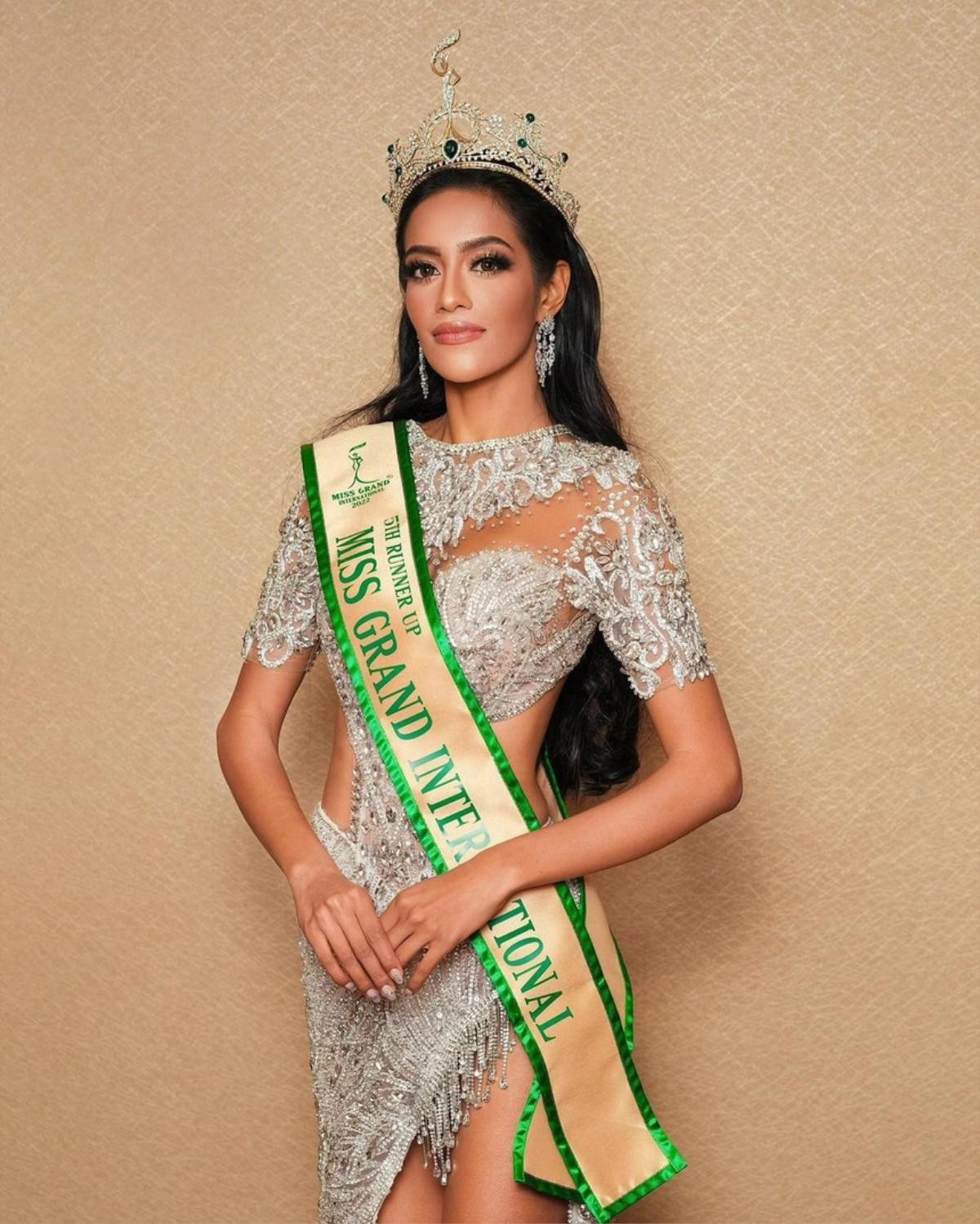 Á hậu 5 Miss Grand 2022 đáp trả ngài Nawat sau khi từ bỏ danh hiệu, hé lộ việc bị đổi trắng thay đen Ảnh 2