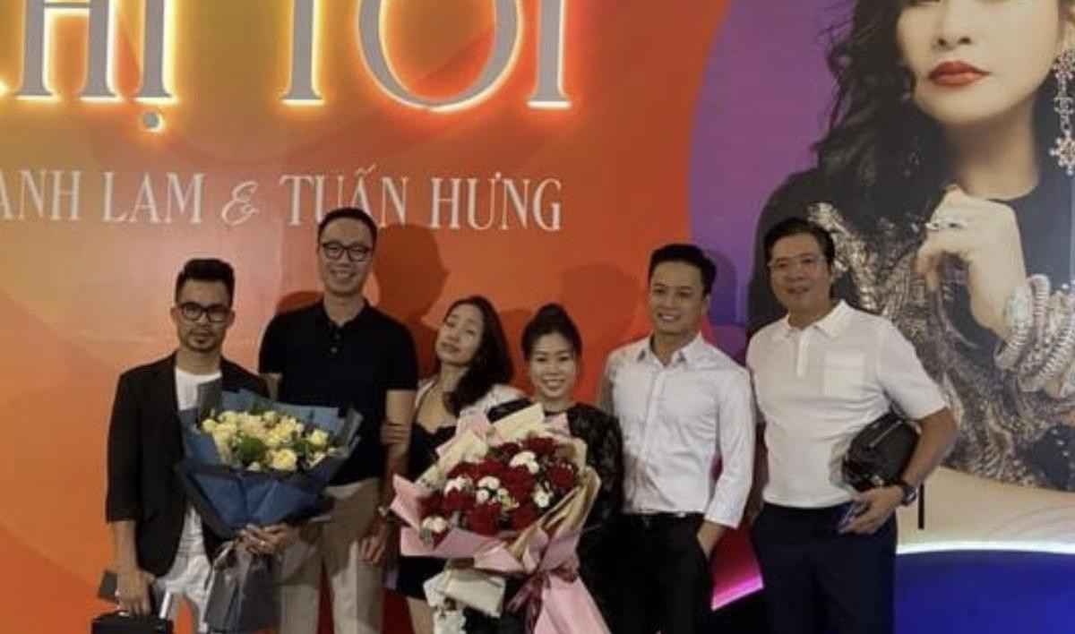 Hồng Đăng bảnh bao ủng hộ liveshow đàn anh, sự xuất hiện của nam diễn viên nhanh chóng chiếm spotlight Ảnh 1