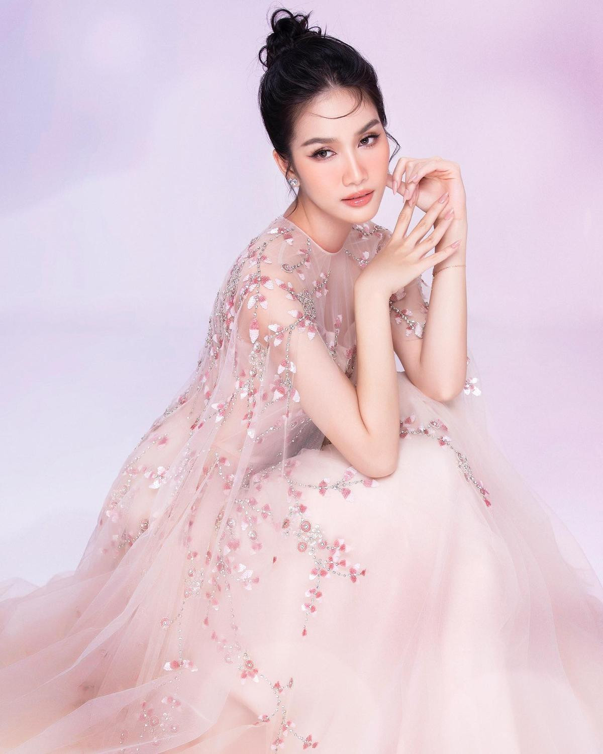 Vương miện Miss International đẹp tinh xảo, quá đẳng cấp: Thời của Phương Anh tới rồi Ảnh 2