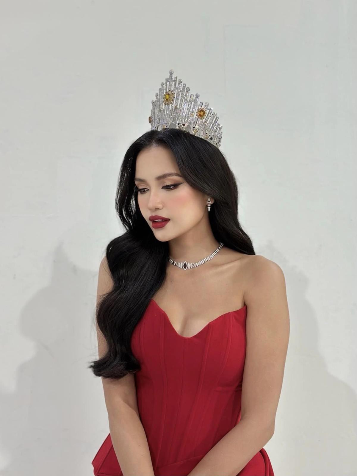 Nhan sắc lên hương của Ngọc Châu: Cứ đà này Top 7 Miss Universe dễ như trở bàn tay Ảnh 4