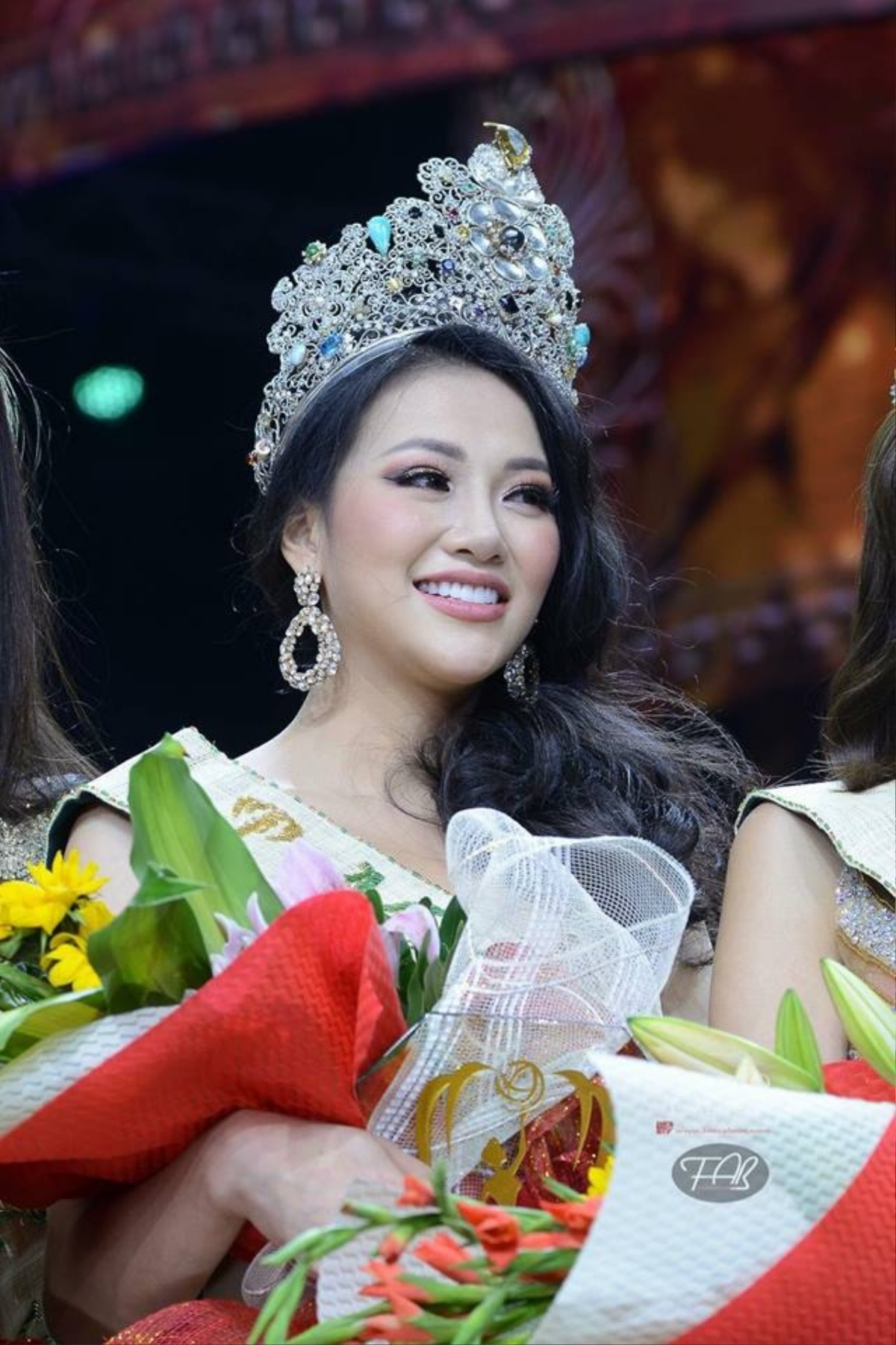 Câu chuyện 'ra giá' vương miện của Miss Earth bị đào lại: 100 tỷ đổi lấy danh xưng hoa hậu Ảnh 2