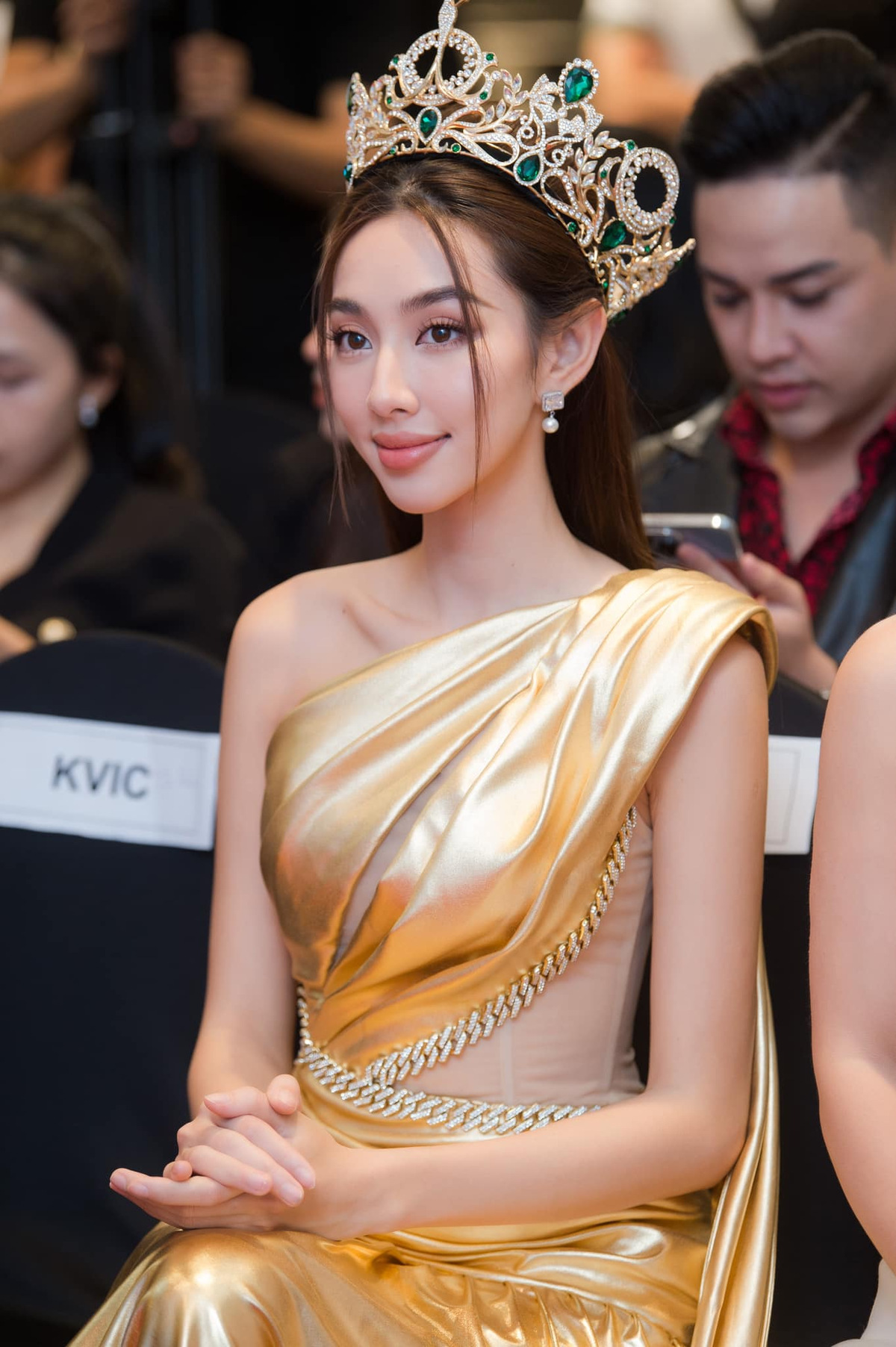 Sự khác biệt của Thùy Tiên và Tân Miss Grand: 'Tiên chưa từng livestream bán khô gà' Ảnh 1