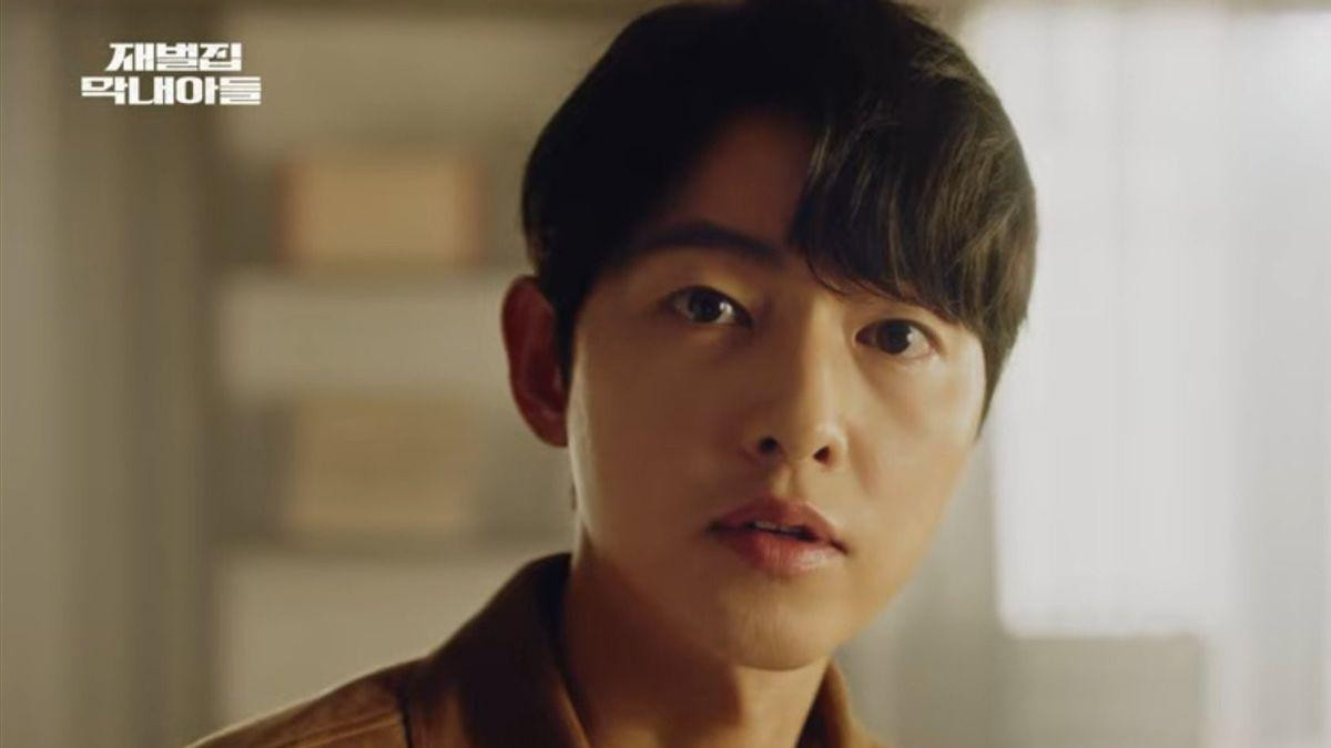 Song Joong Ki gây sốt với hai hình tượng nhân vật đối lập trong phim mới Ảnh 2