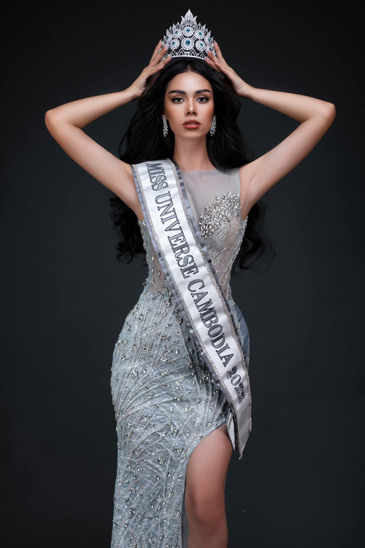 Miss Universe Campuchia 2022 làm fan tụt tinh thần vì bộ ảnh bikini: Nhan sắc lai Pháp 'gánh còng lưng' Ảnh 6