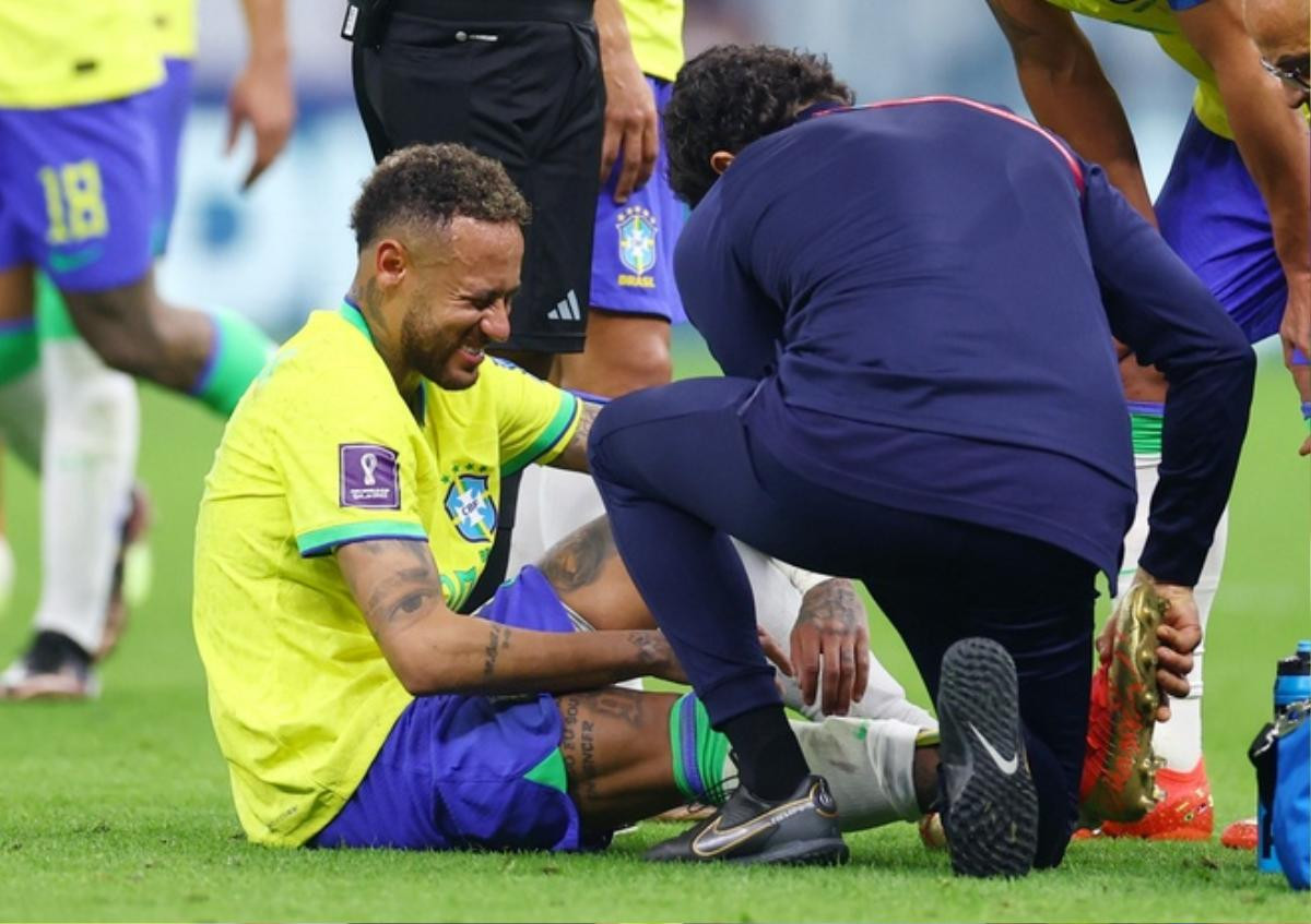 Cận cảnh chấn thương nặng khiến Neymar bật khóc trong ngày Brazil thắng Serbia Ảnh 5