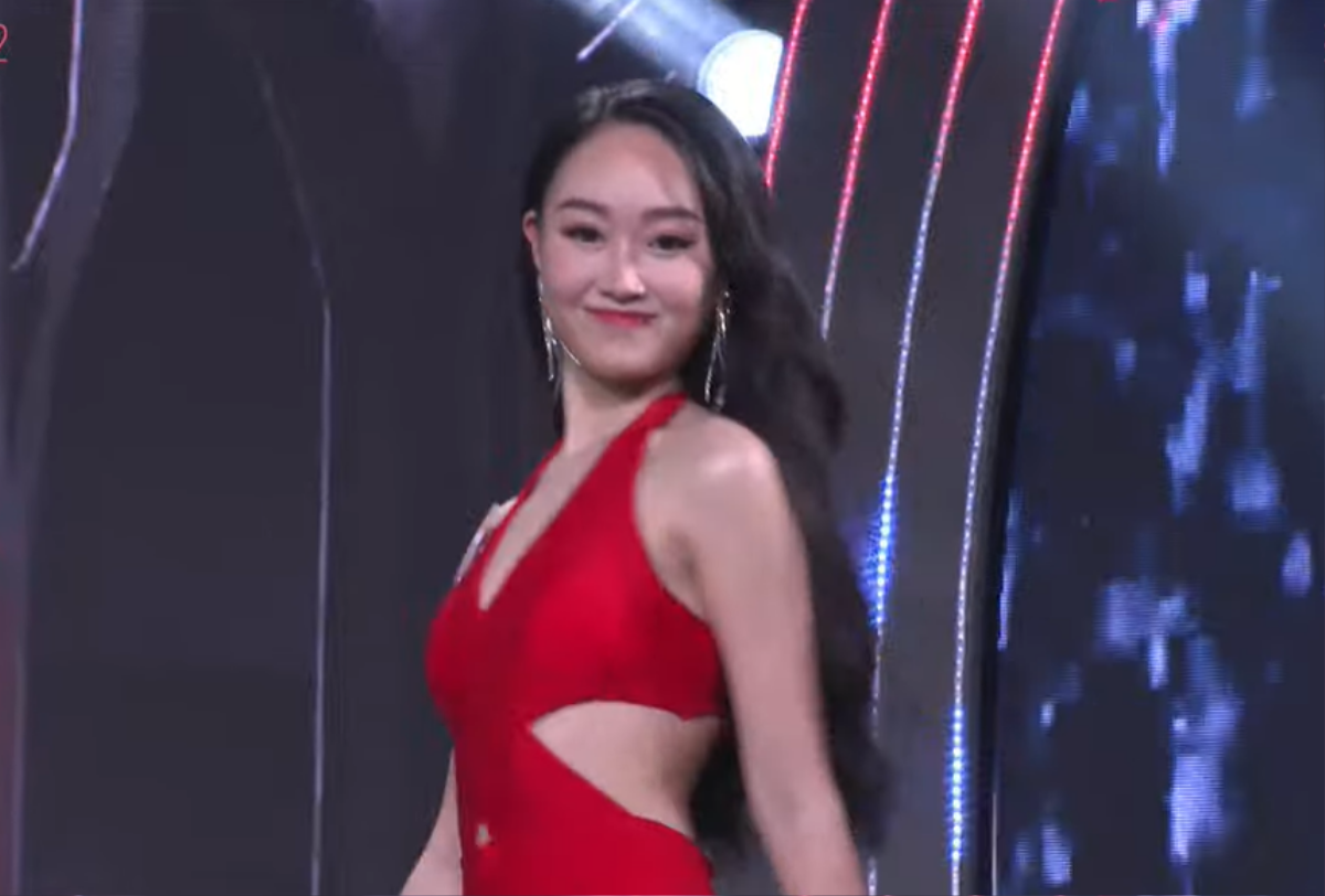 Chung khảo Hoa hậu Việt Nam 2022: Top 45 thả dáng với bikini nhưng trình catwalk còn 'sượng' Ảnh 3