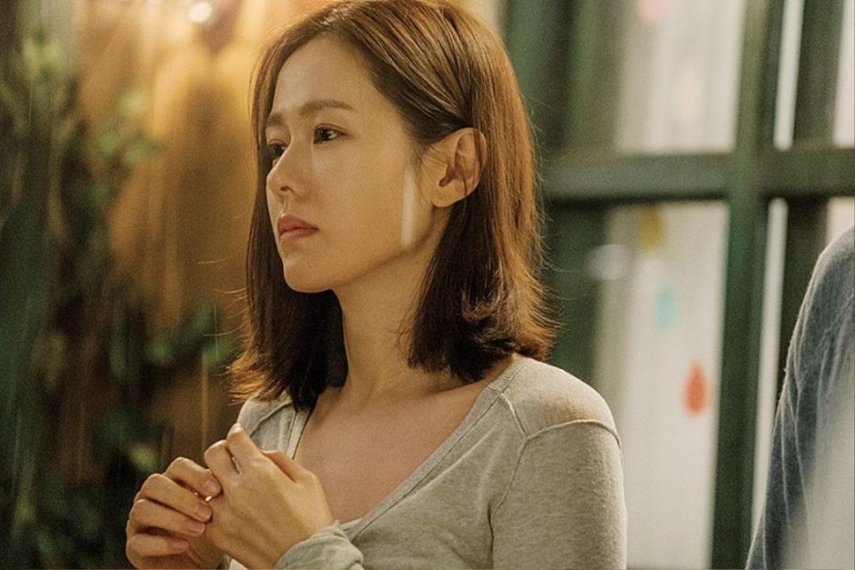 Bắt trọn khoảnh khắc ngọt ngào giữa Son Ye Jin và con trai, lý do Hyun Bin vắng mặt gây chú ý Ảnh 3