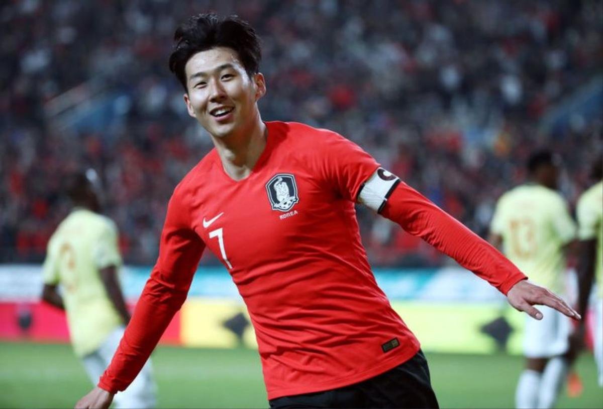 CĐV Hàn Quốc không muốn Son Heung-min khóc: Vui lên nào, hãy đánh bại Ronaldo Ảnh 1