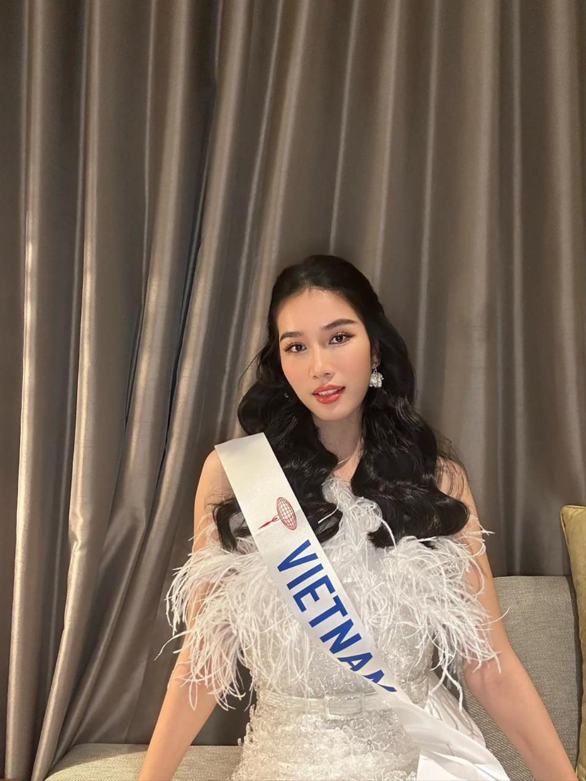 Á hậu Phương Anh đã nhận sash, hào quang rọi thẳng vào người 'lấn át' đội hình Miss International Ảnh 3