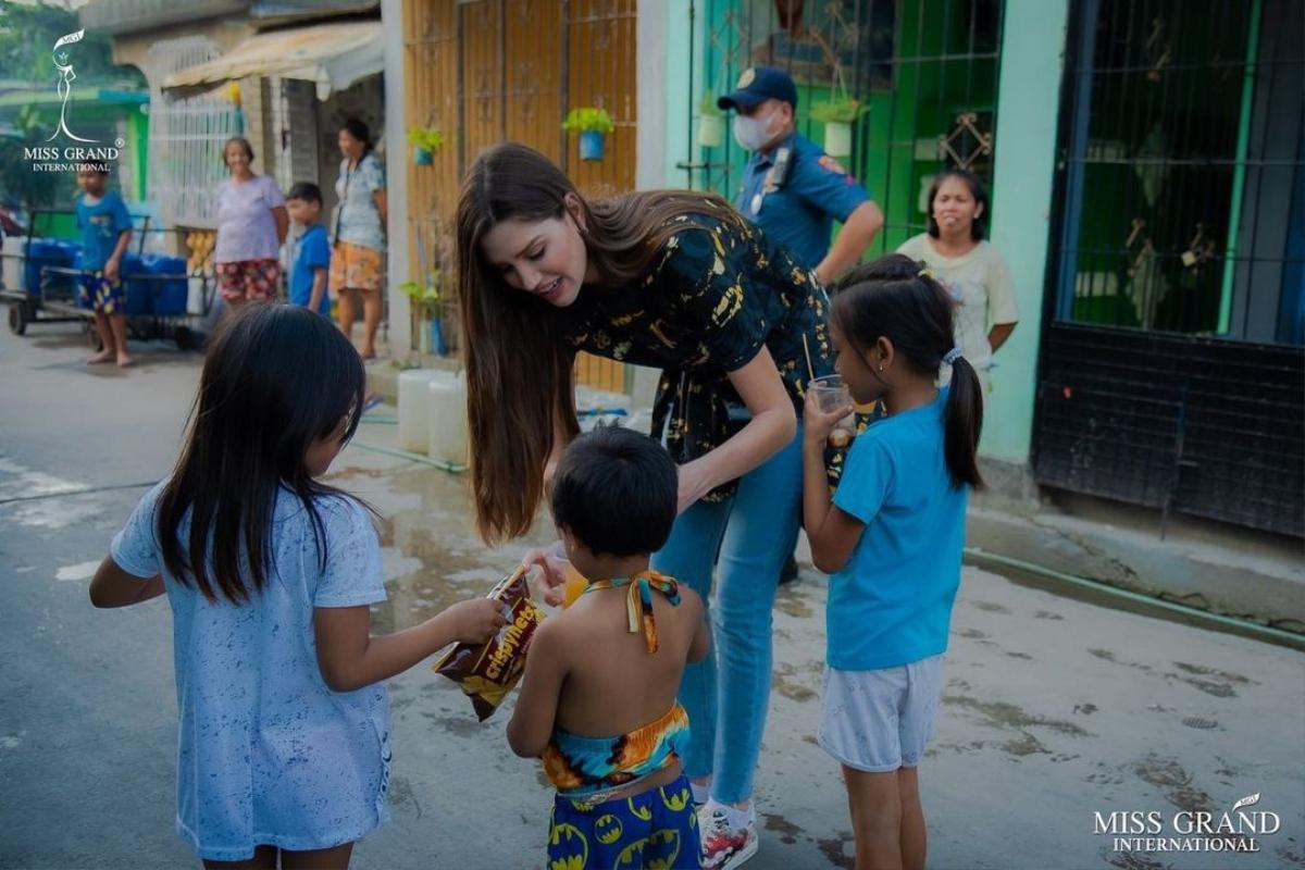 Dân tình thất vọng khi Miss Grand Isabella Menin 'múa may quay cuồng' Ảnh 5