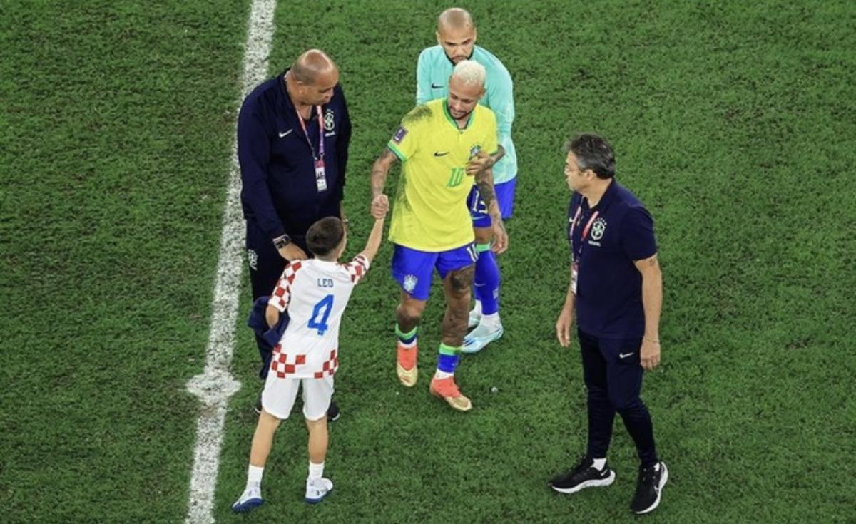 Khóc cạn nước mắt, Neymar vẫn có hành động đẹp trước con trai cầu thủ Croatia Ảnh 2