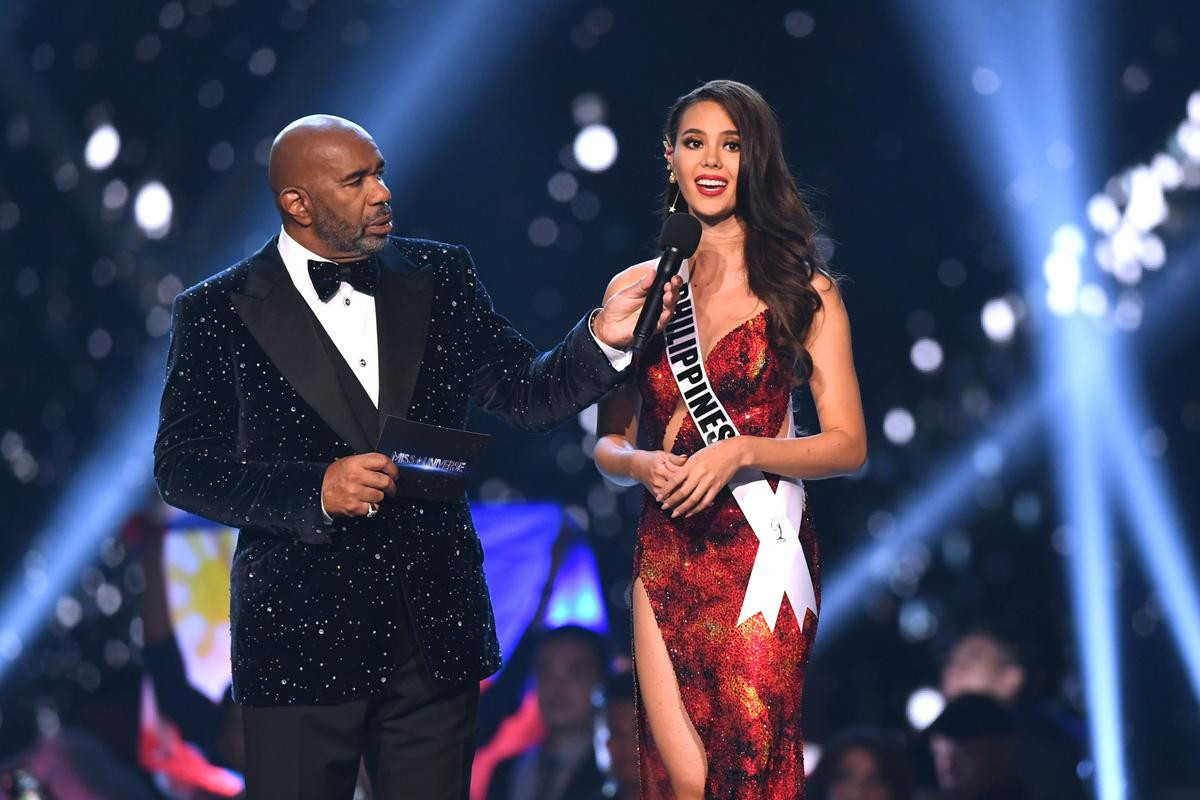 Catriona Gray sẽ thay thế Steve dẫn dắt Miss Universe: Fan năn nỉ Mèo Xám hãy bung xõa Lava Walk? Ảnh 6