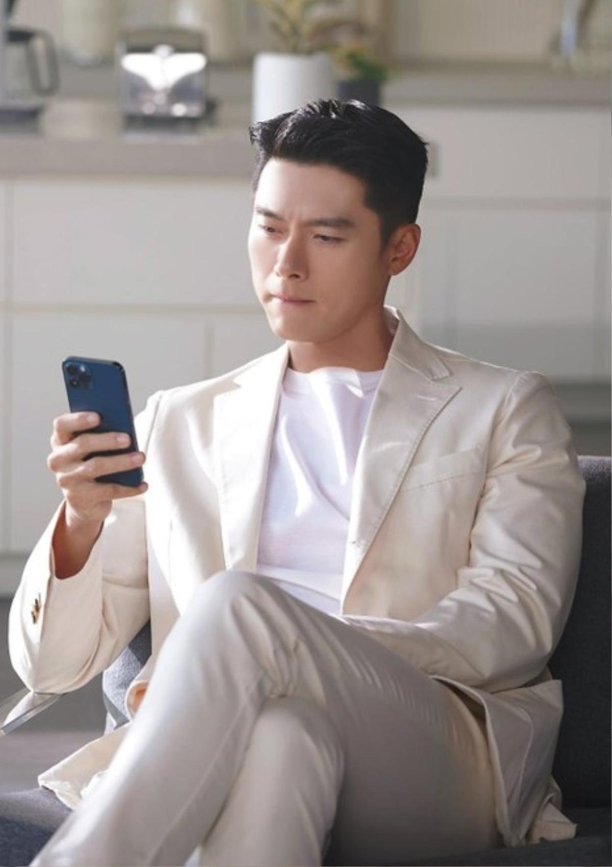 Hyun Bin phủ nhận tin đồn bị hủy hợp đồng ở Nhật, vẫn là chỗ dựa vững chắc cho mẹ con Son Ye Jin Ảnh 1