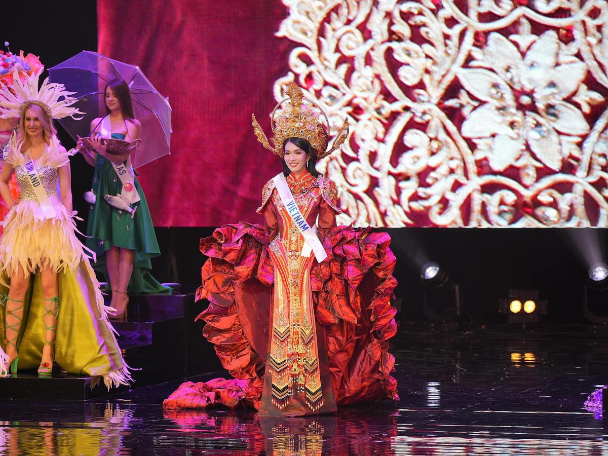 Có học vấn 'khủng', Phương Anh vẫn thua đau trước Tân Miss International chỉ vì hai chữ 'Tiêu chí' Ảnh 1