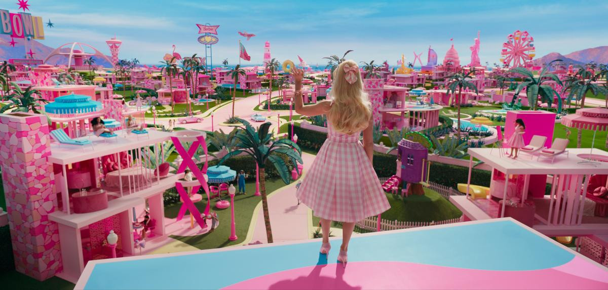 Phim Barbie tung teaser, hé lộ tạo hình búp bê của Margot Robbie và Ryan Gosling Ảnh 4