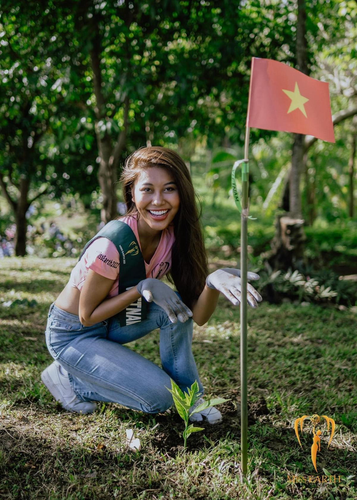 Thạch Thu Thảo lên tiếng xin lỗi sau ồn ào chi phí trang phục, bày tỏ nhiều lần muốn bỏ cuộc Ảnh 4