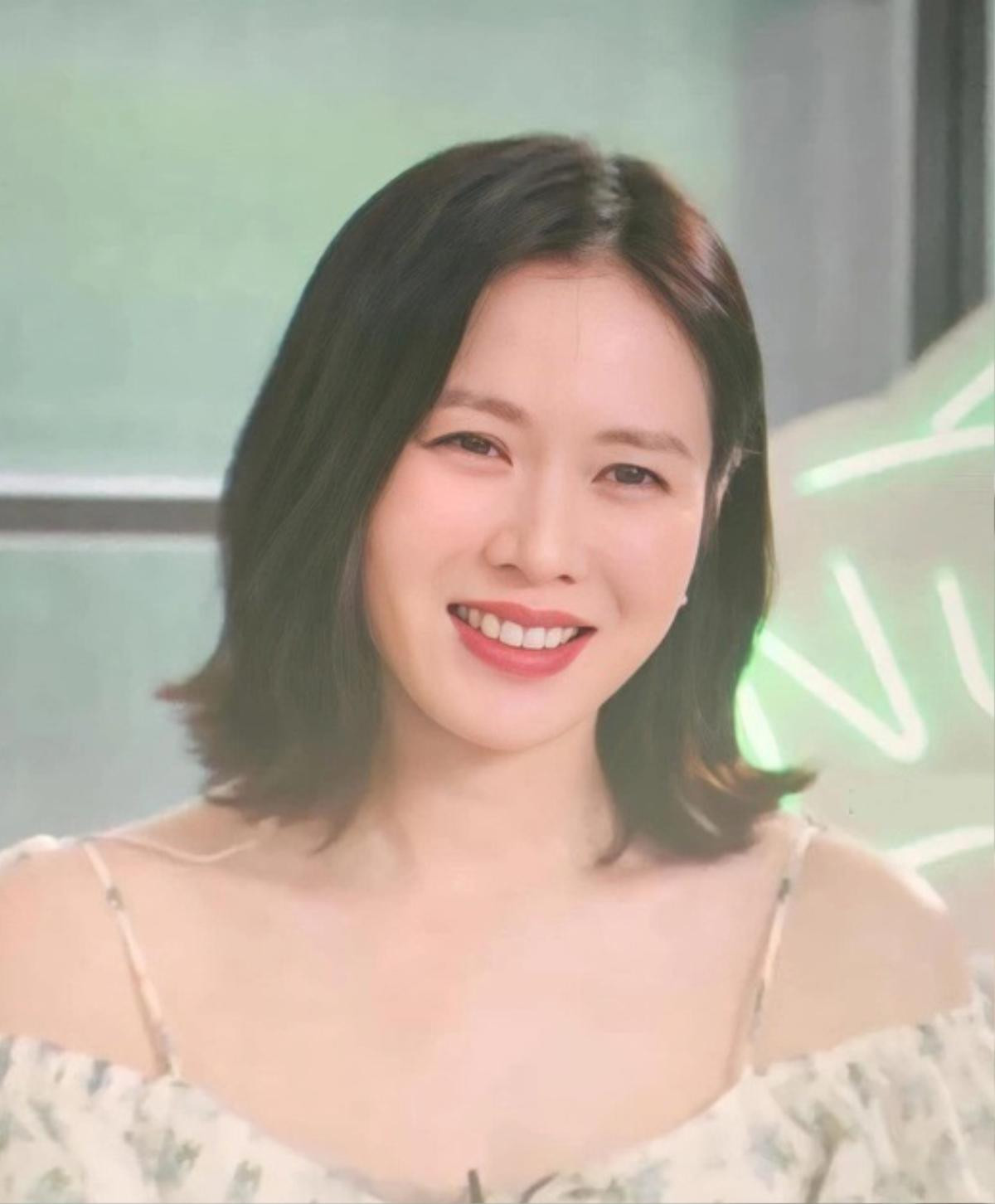 Jisoo (BLACKPINK) bỗng được réo tên vì quá giống Son Ye Jin Ảnh 8