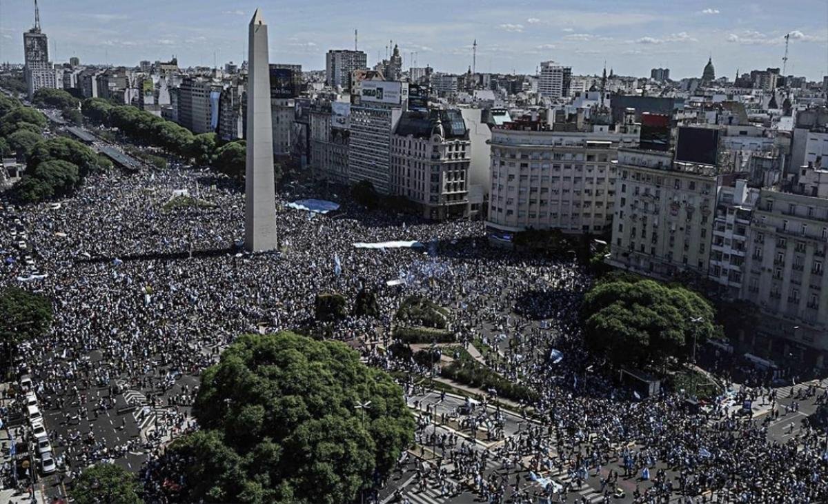 Cả nước Argentina mở hội ăn mừng Messi vô địch World Cup 2022 Ảnh 2