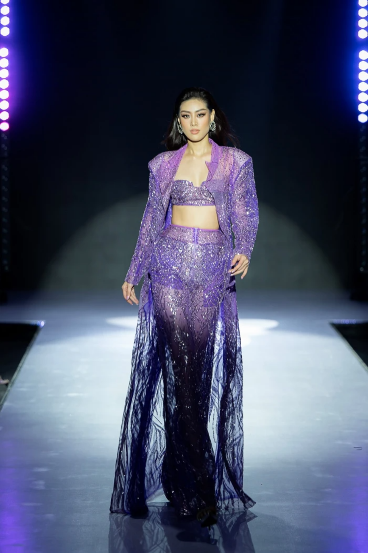 Á hậu Mai Ngô catwalk 'sập sàn' tại Brave Heart Show 2022: Đẳng cấp khó ai vượt mặt! Ảnh 4