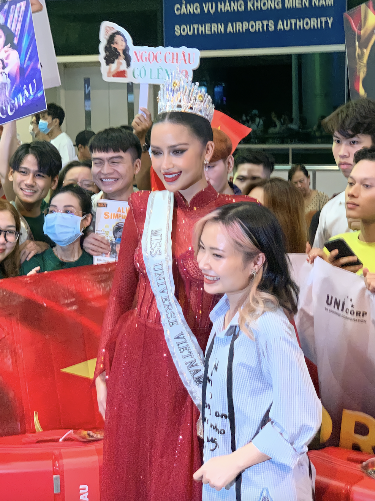 Cận cảnh nhan sắc Ngọc Châu qua cam thường tại sân bay: Quá mặn mà để càn quét Miss Universe Ảnh 4