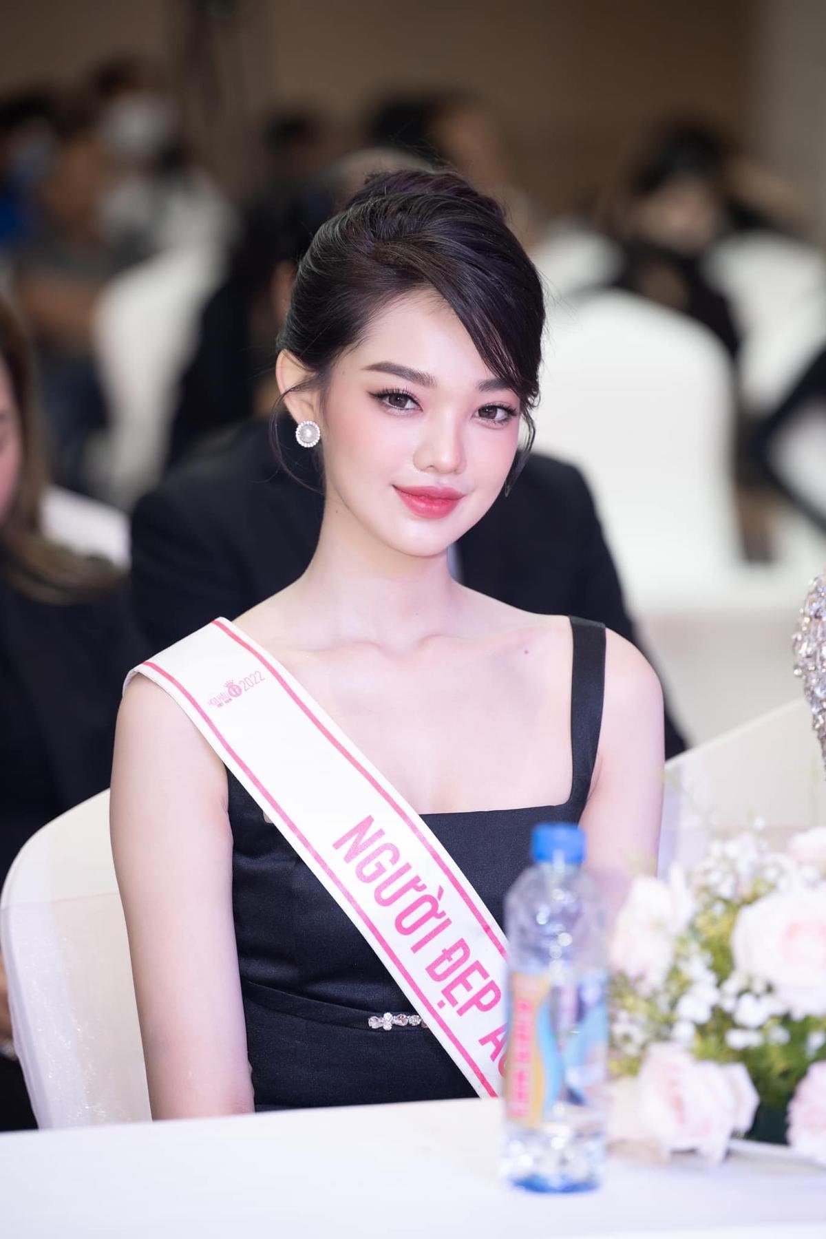 Góc nghiêng xuất thần của Bé Quyên, fan nằng nặc tiến cử: Em ơi, đừng nản Miss Grand Vietnam thẳng tiến Ảnh 3