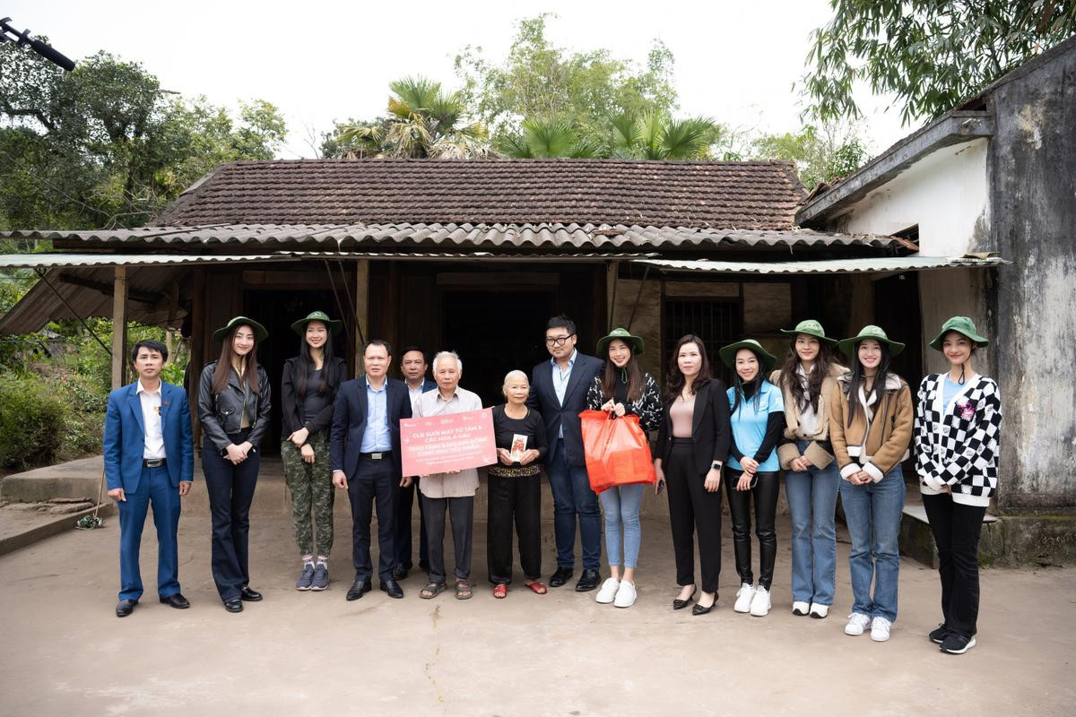 Thùy Tiên, Lương Thùy Linh, Mai Phương mang Tết về với bản làng: Dự án của những sự tử tế Ảnh 2