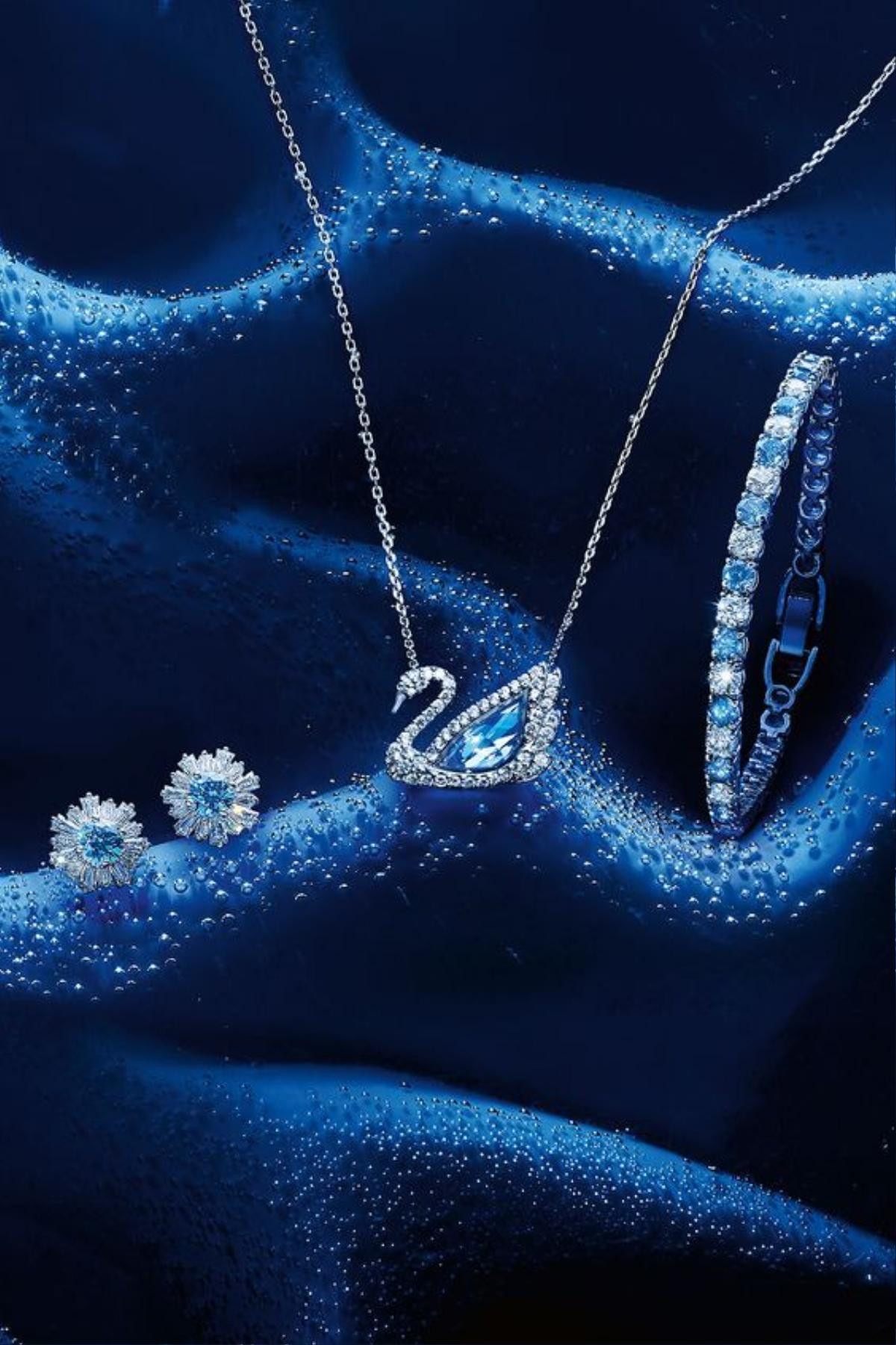 Swarovski: Hành trình hơn 1 thế kỷ từ công ty nhỏ đến đế chế pha lê đẳng cấp bảo vật quốc gia Ảnh 7