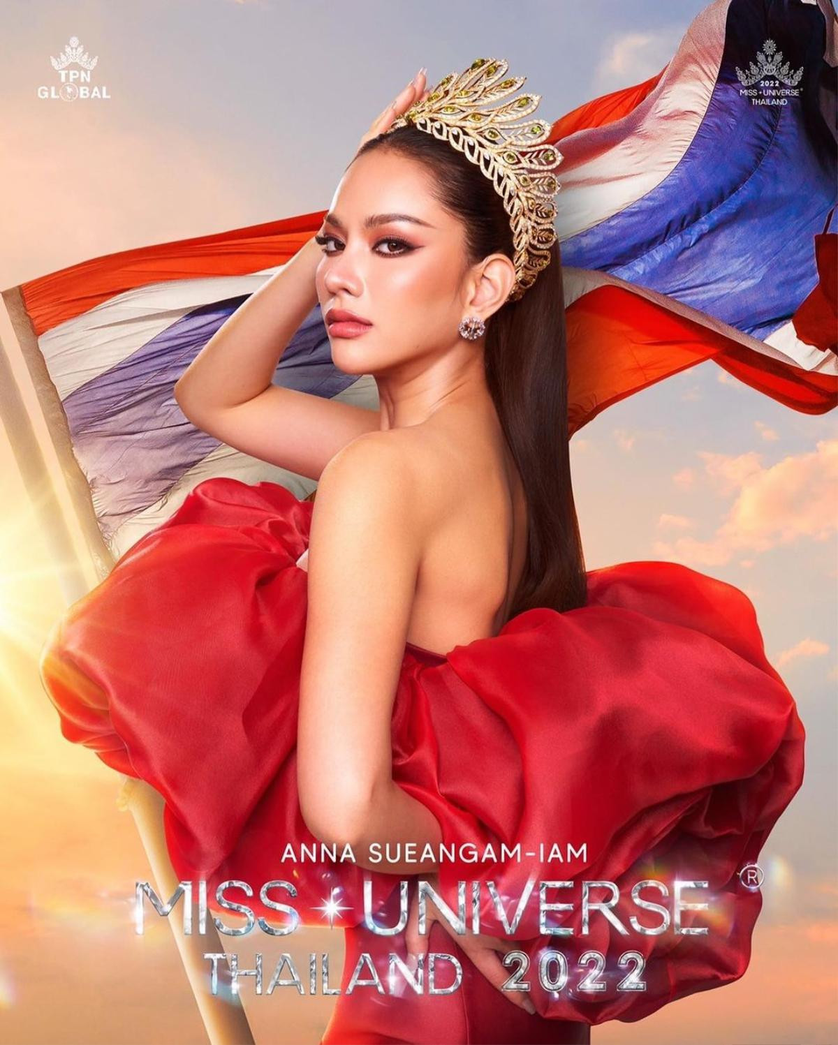 Miss Universe Thailand 'hiện nguyên hình' mặt mộc kém sắc trên livestream, đầu mũi thâm tím đáng lo ngại Ảnh 1