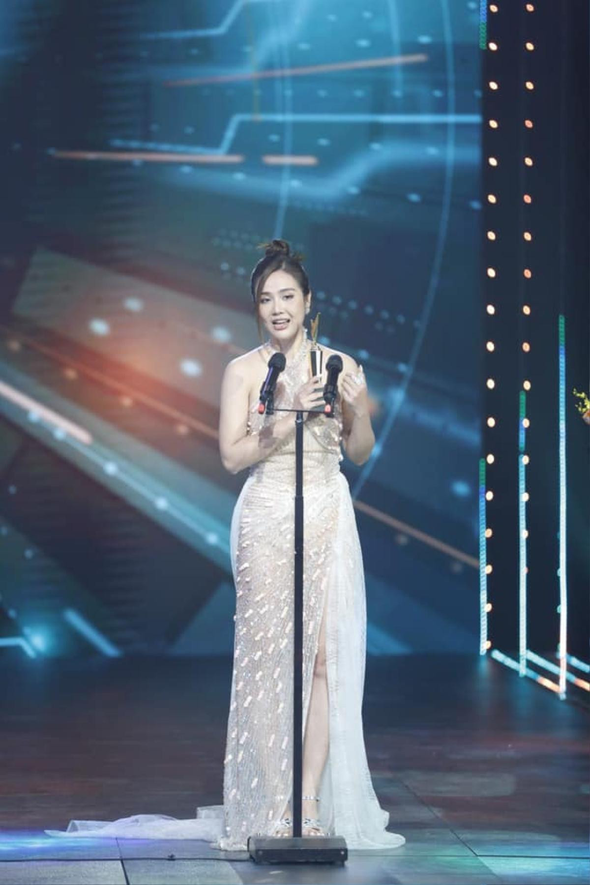 Phim Thương Ngày Nắng Về, Huyền Lizzie - Thanh Sơn thắng VTV Awards 2022 Ảnh 4