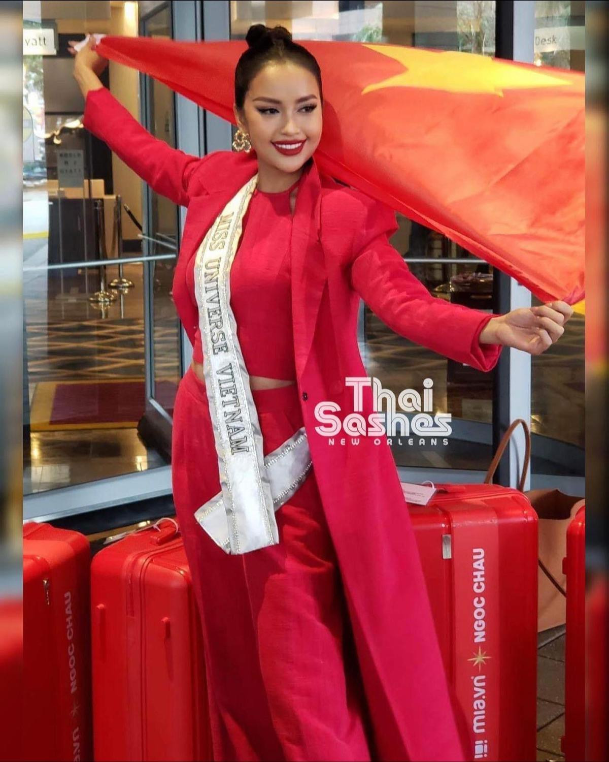 Ngọc Châu chính thức vào nhà chung Miss Universe: Hào quang nhuộm đỏ cả đất Mỹ, tự hào quá Việt Nam ơi! Ảnh 2