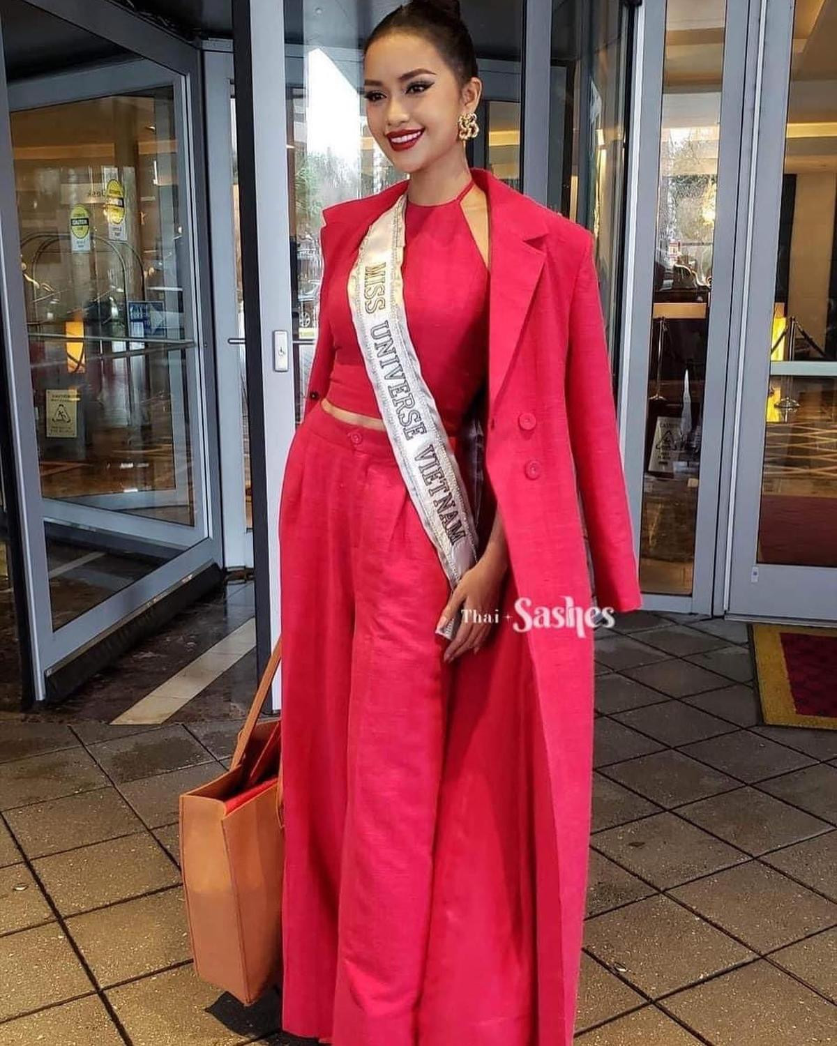 Ngọc Châu chính thức vào nhà chung Miss Universe: Hào quang nhuộm đỏ cả đất Mỹ, tự hào quá Việt Nam ơi! Ảnh 3