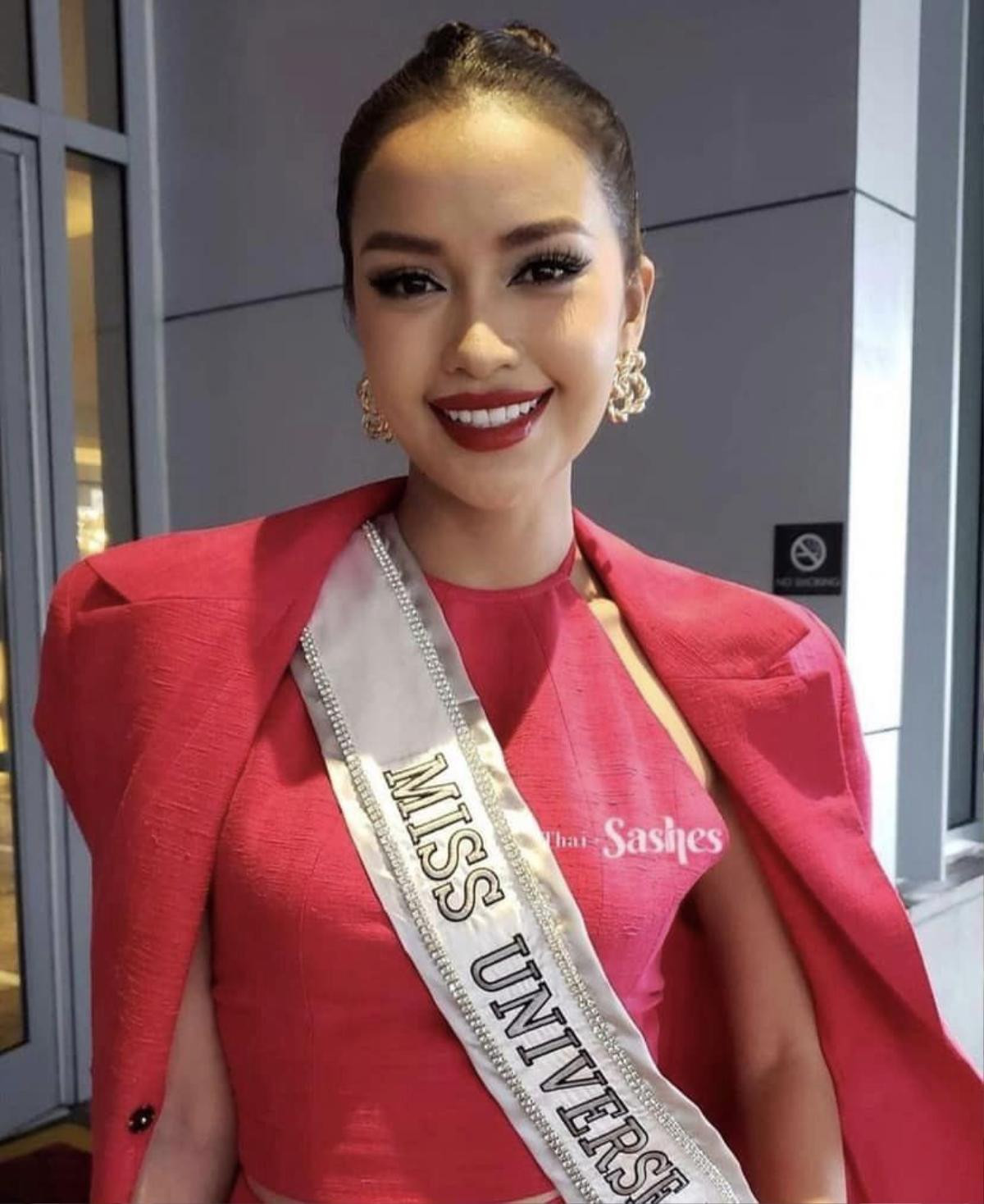 Ngọc Châu tụ hội với các 'sister' châu Á tại Miss Universe: Không đứng giữa mà visual vẫn sáng trưng Ảnh 1