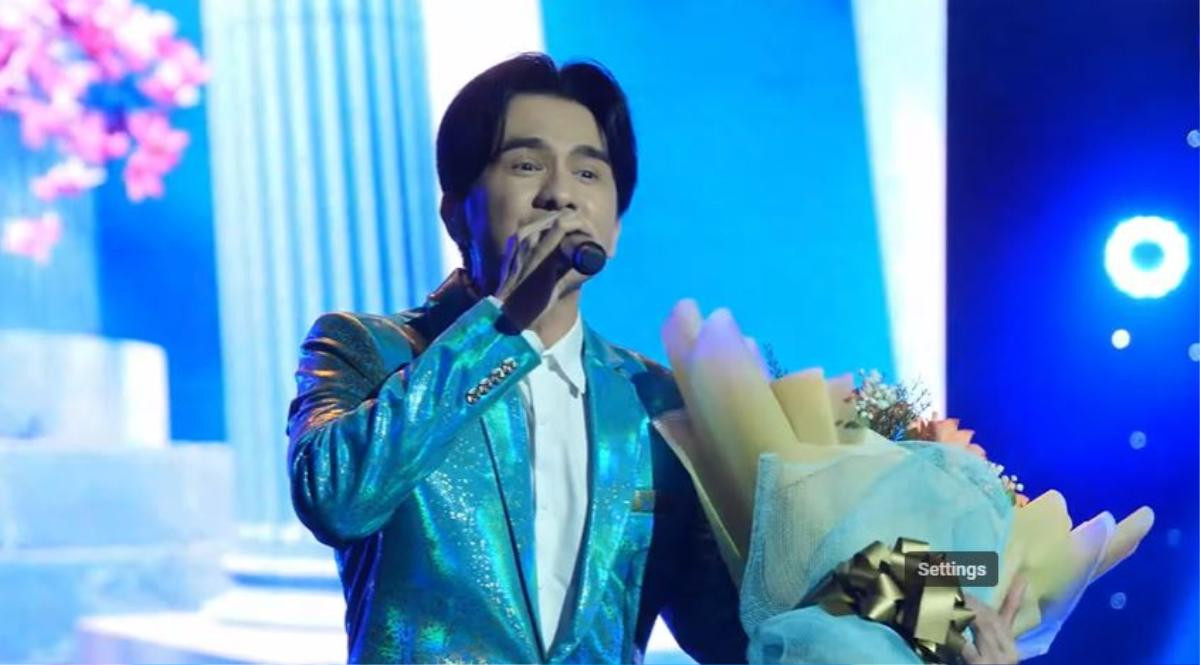 Netizen 'nổi da gà rần rần' trước màn song ca 'huyền thoại' giữa Đan Trường và Cẩm Ly Ảnh 1