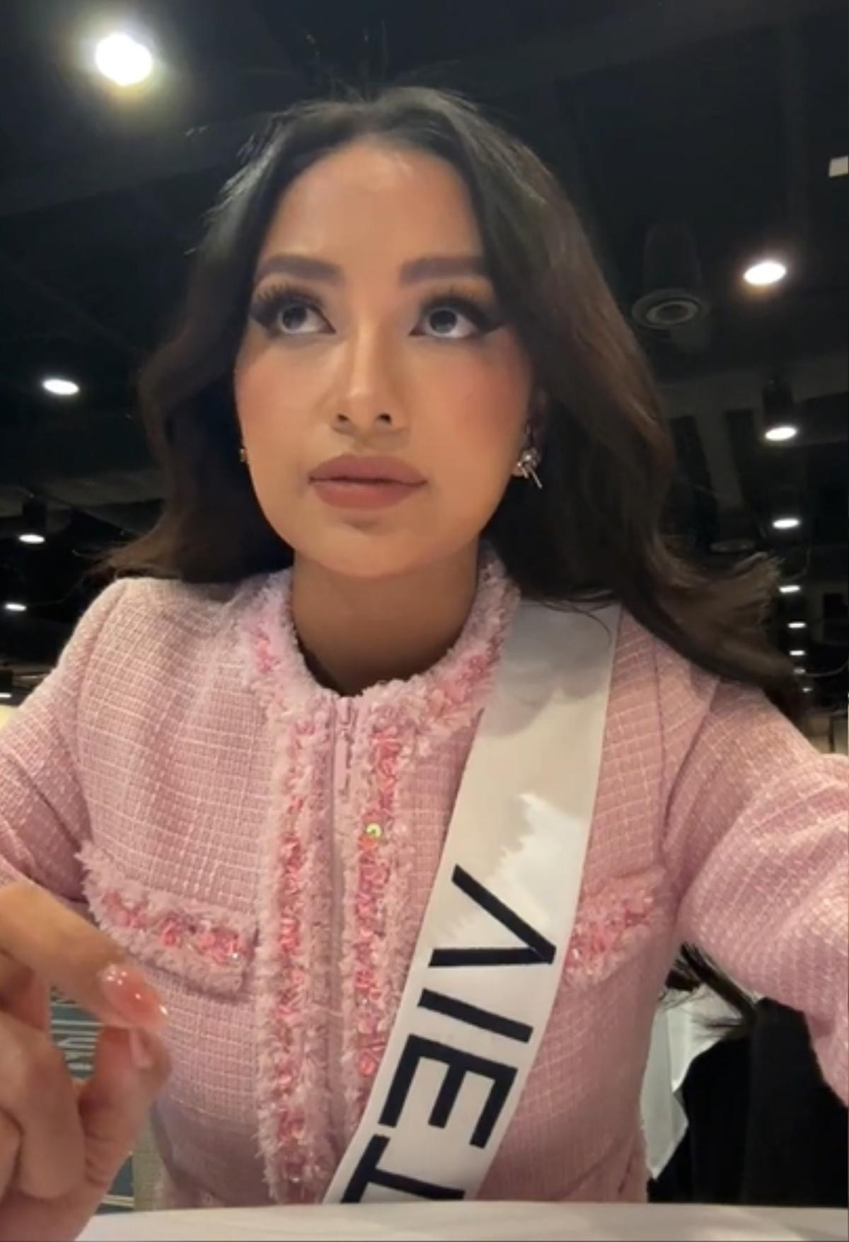 Choáng với màn bắn tiếng Việt của đại diện Lào tại Miss Universe: Ngọc Châu thán phục toàn tập! Ảnh 1