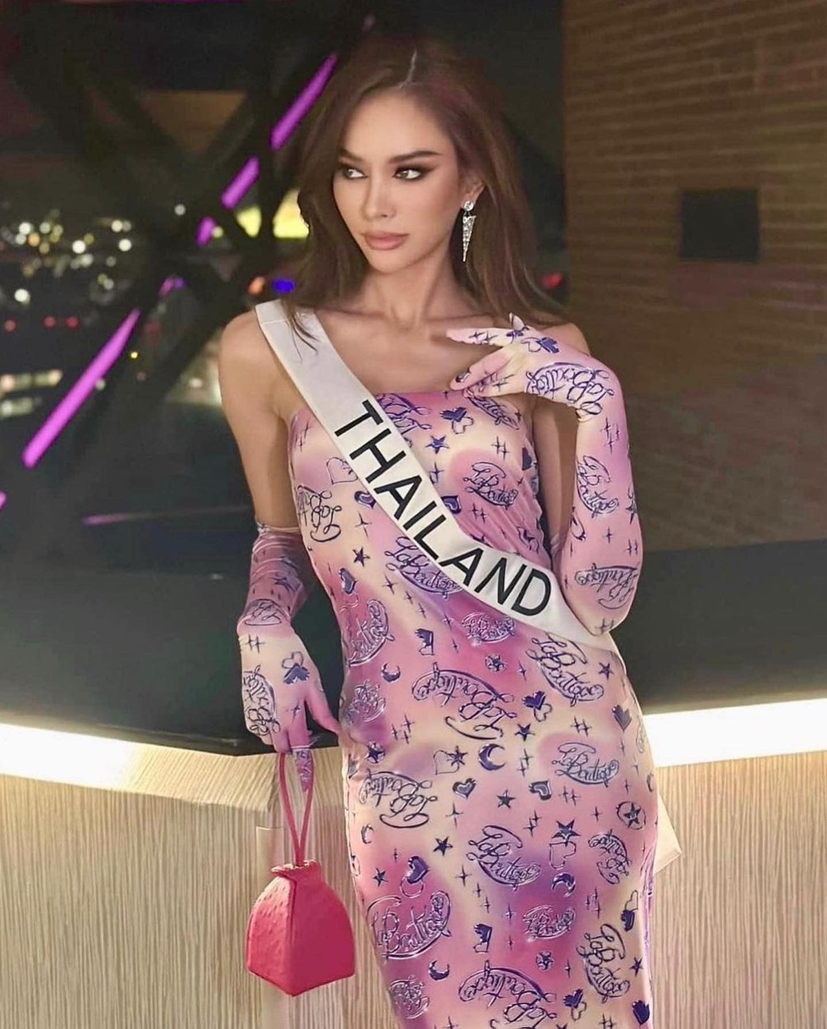 Bị nghi ngờ 'thiên vị', đại diện Thái Lan đáp trả cực hay trước thềm chung kết Miss Universe 2022 Ảnh 3