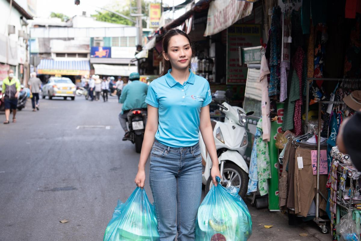 Hoa hậu Mai Phương có hành động ý nghĩa cho người khó khăn trước ngày Tết đến, xuân về Ảnh 7