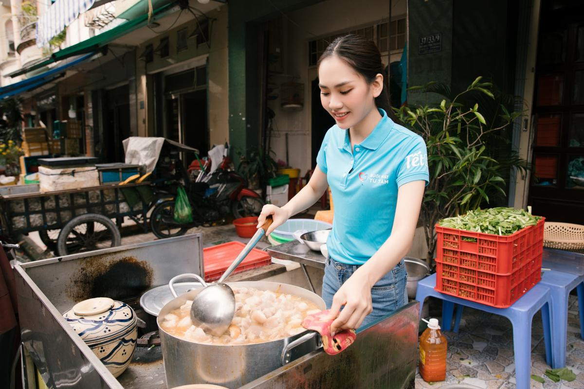 Hoa hậu Mai Phương có hành động ý nghĩa cho người khó khăn trước ngày Tết đến, xuân về Ảnh 2