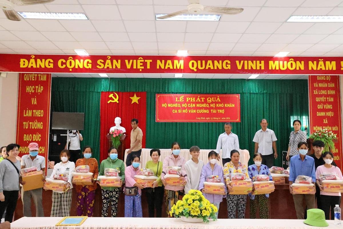 Hồ Văn Cường tận tay làm điều đặc biệt này sau một năm thăng hoa Ảnh 3