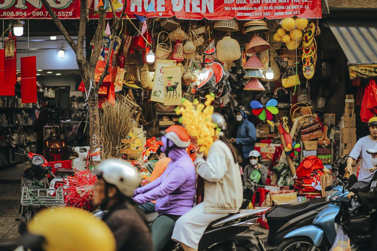 Rạo rực không khí Tết tại phố người Hoa: Xuân đã len lỏi vào từng ngõ hẻm, từng ngôi nhà Ảnh 8