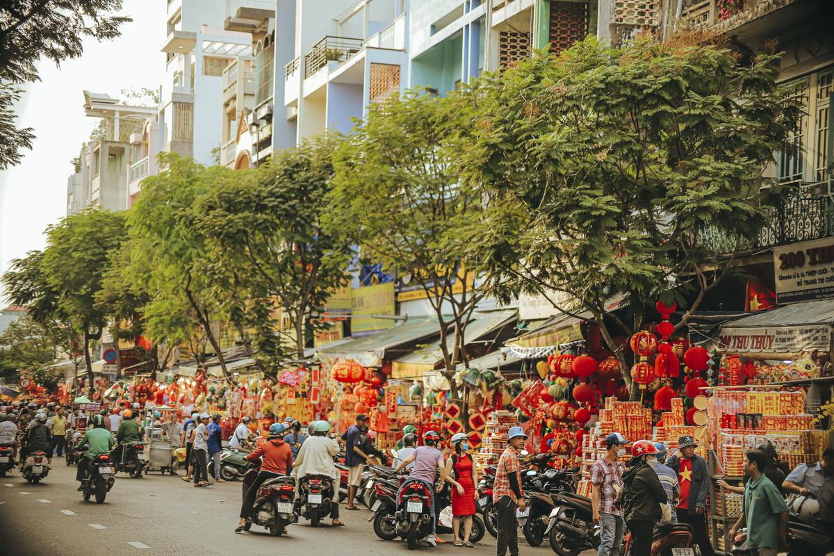 Rạo rực không khí Tết tại phố người Hoa: Xuân đã len lỏi vào từng ngõ hẻm, từng ngôi nhà Ảnh 3