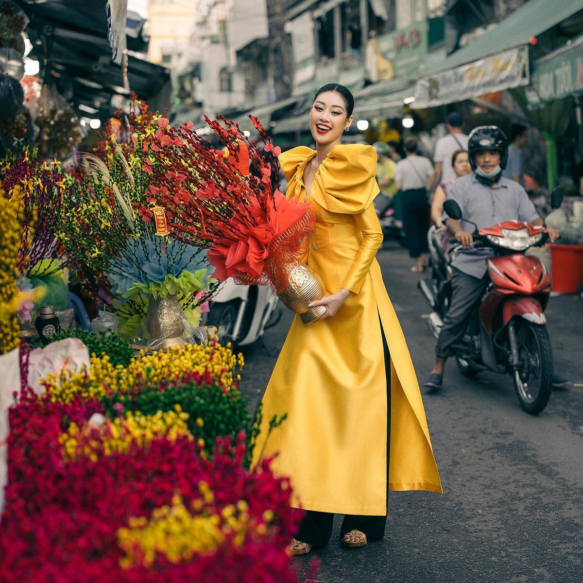 Các nàng hậu nô nức đón chào Xuân Quý Mão với tà áo dài truyền thống: Ai mới là 'đệ nhất' mỹ nhân? Ảnh 6