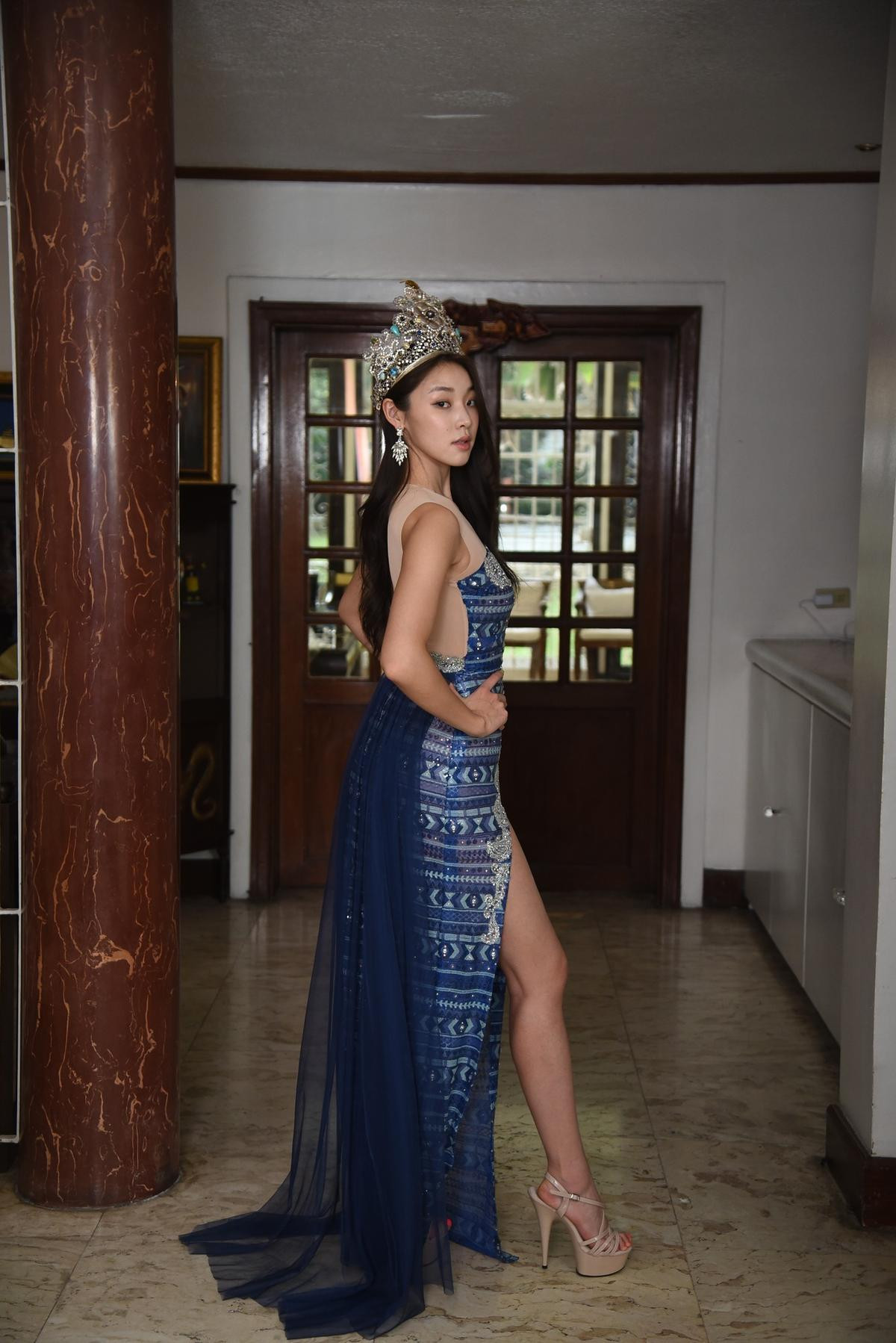 Miss Earth 2022 mặt mộc đội vương miện: Nhìn vẫn dưới cơ Phương Khánh 4 năm trước Ảnh 3