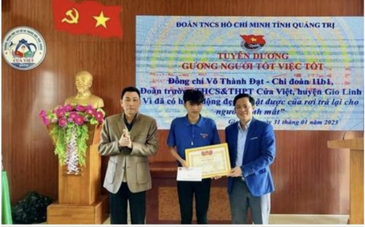 Nhặt được 15 triệu đồng của người đi chữa bệnh, nam sinh lớp 11 gấp rút làm việc này Ảnh 1