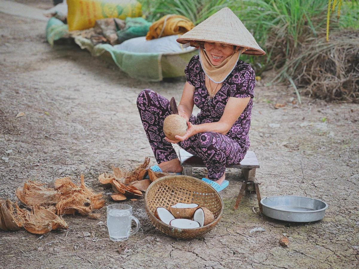 Chàng trai chụp ảnh 'bánh canh bột xắt' cả nhà cùng làm, dân mạng rưng rưng: Nao lòng người xa xứ! Ảnh 3