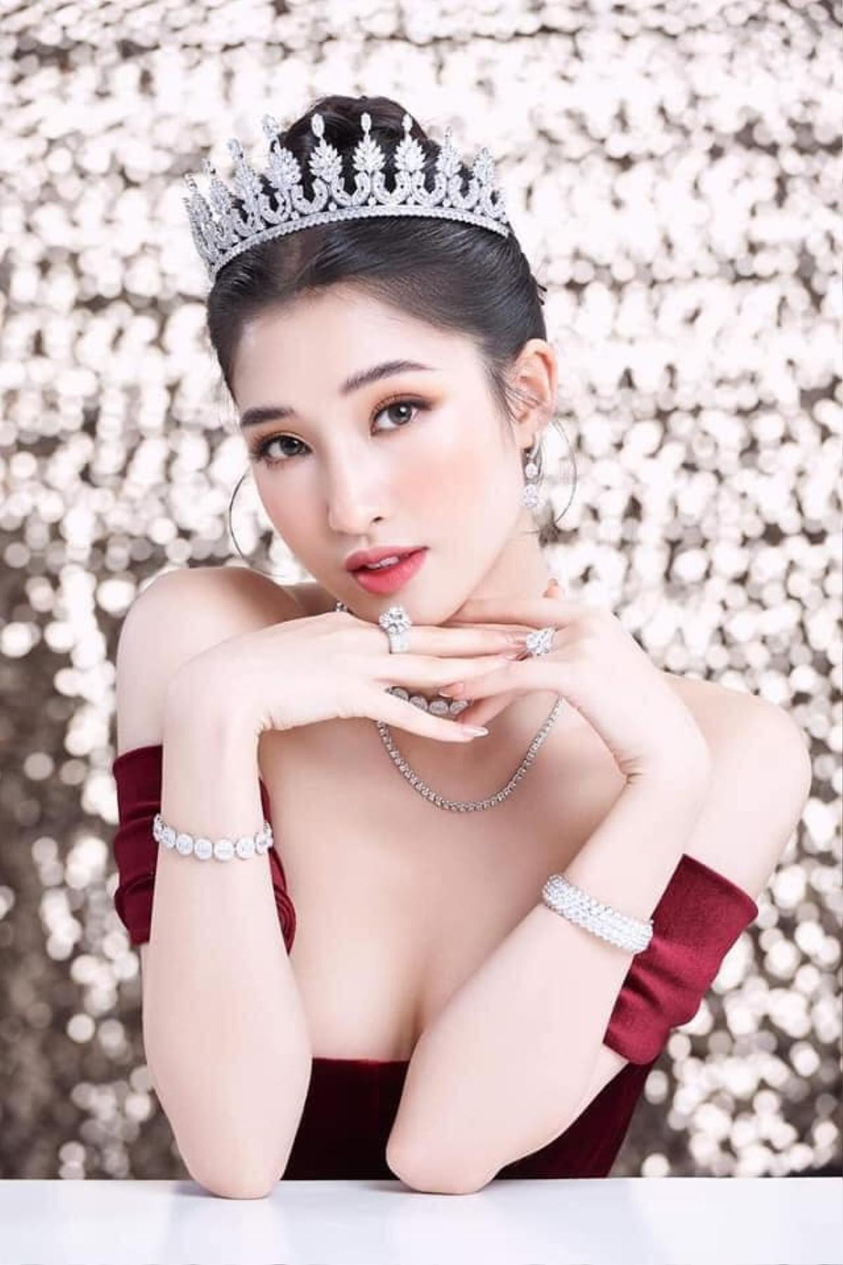 Á hậu Phương Nhi tung ảnh như công chúa tuyết, netizen giục: Miss International thẳng tiến! Ảnh 1