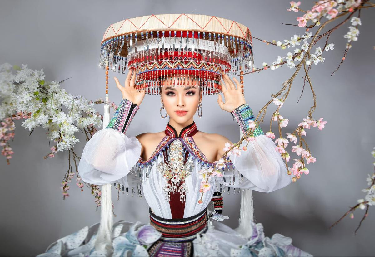 National Costume của Quỳnh Nga lỡ hẹn tại Miss Charm: 'Bánh tráng' phải gọi bằng chị vì quá đỉnh Ảnh 4