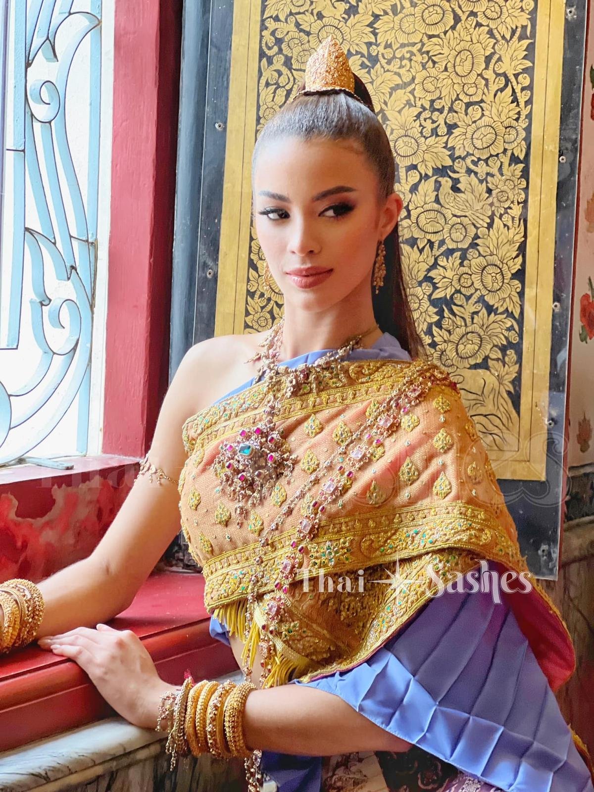 Góc đố ai tinh mắt: Phạm Hương 'vi vu' bên Thái Lan hay Á hậu 2 Miss Universe đây? Ảnh 2