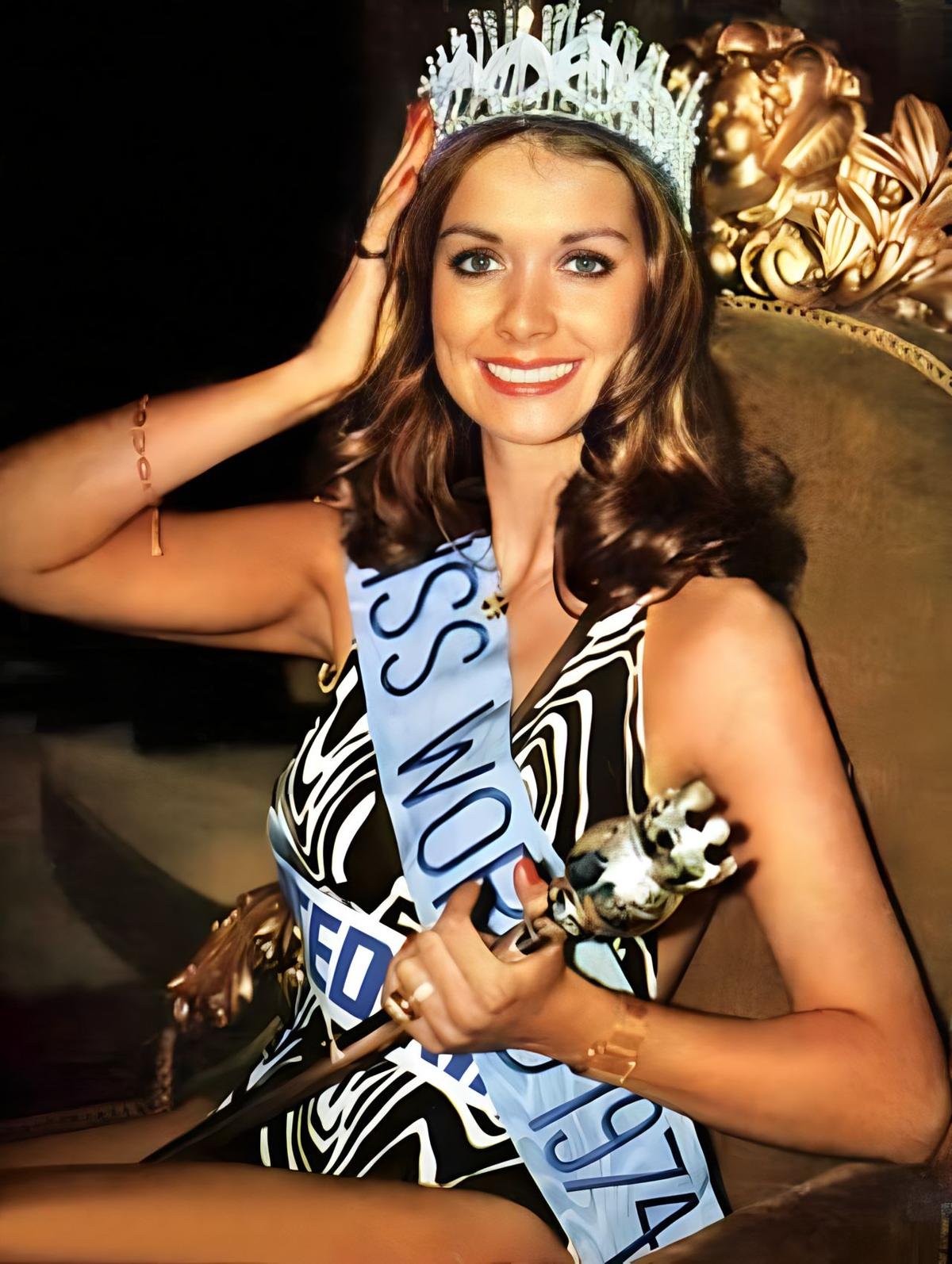 Sự kiện gây chấn động trong lịch sử nhan sắc thế giới: Miss Universe 1974 bỏ ngôi nhưng không ai nhận Ảnh 3