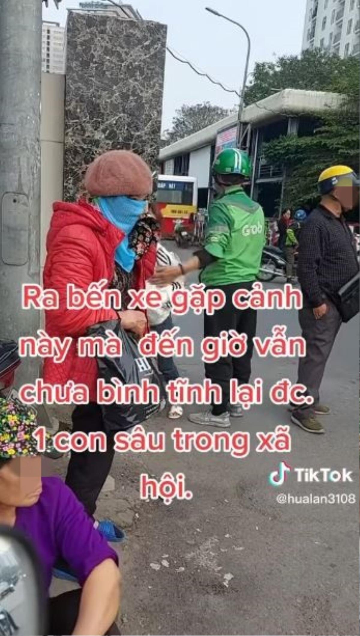 Dân mạng phẫn nộ thanh niên mặc áo xe ôm công nghệ cả gan đưa tay đụng chạm vòng 1 nữ sinh ở bến xe Ảnh 4