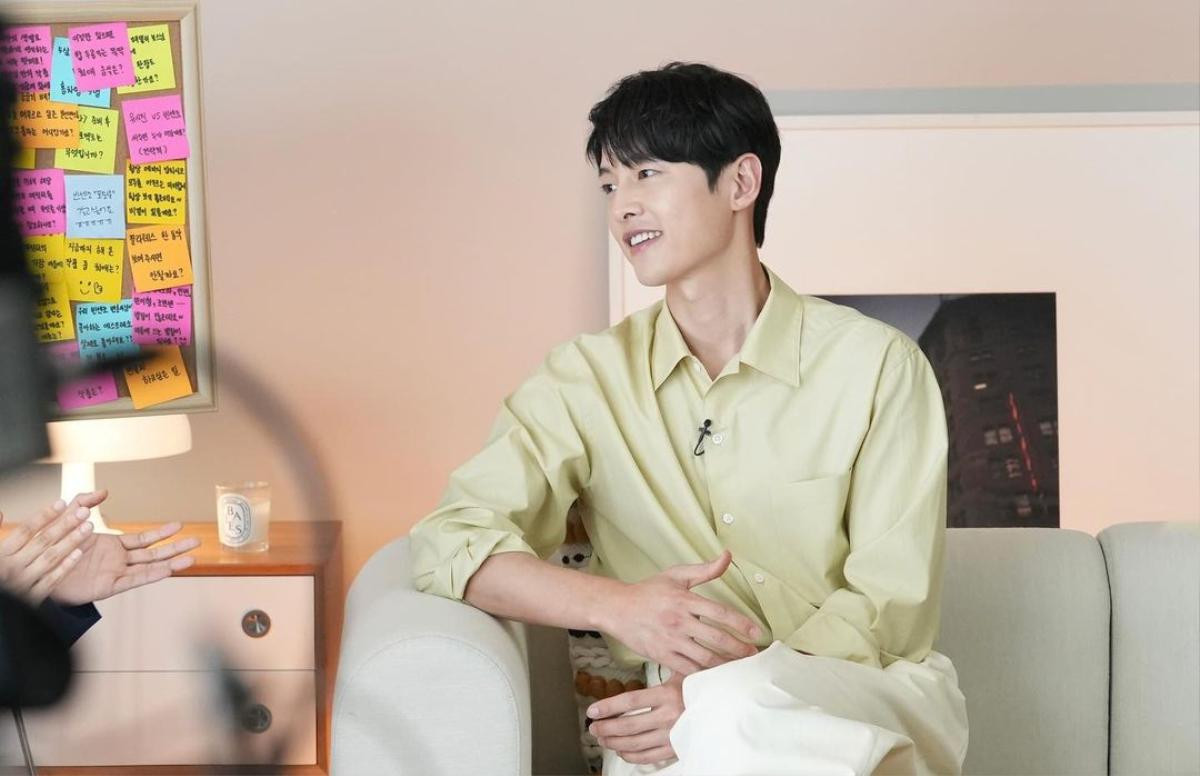 Song Joong Ki 'nổi đóa' trước loạt thông tin thất thiệt về vợ ngoại quốc Ảnh 1